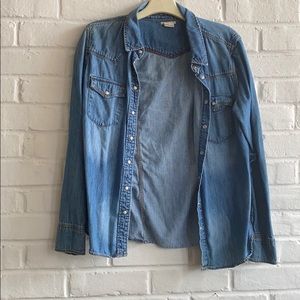Levi’s Denim Chambray Shirt